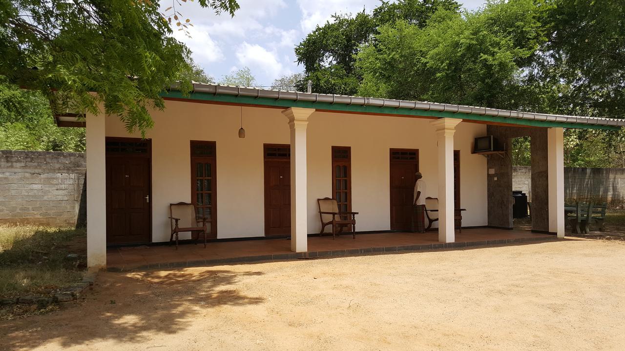 Lokuge Grand Resort Kataragama Eksteriør billede